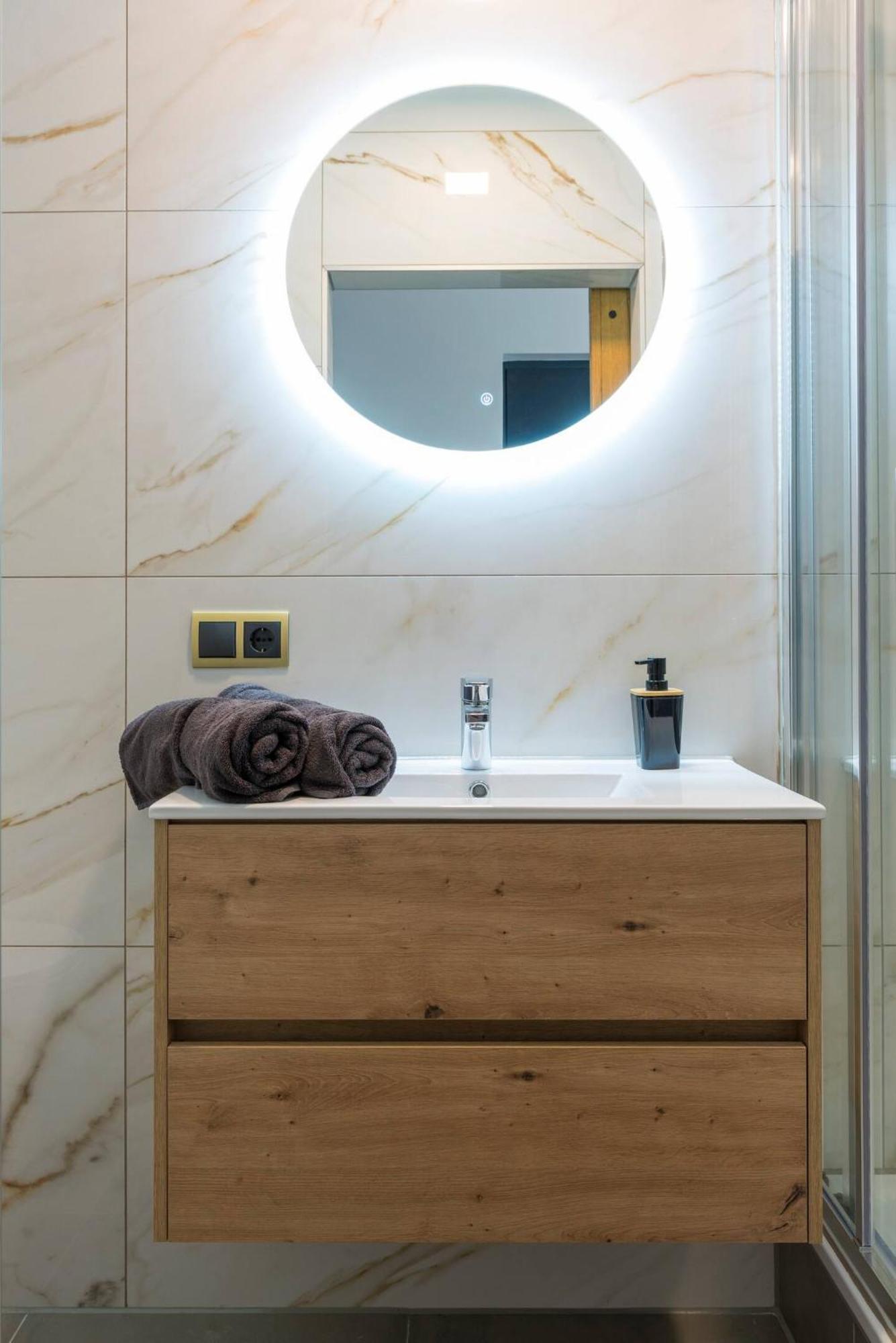 Apartmán Hotspot Location, Wifi, Bed En Koffie Harmony Tilburg Exteriér fotografie